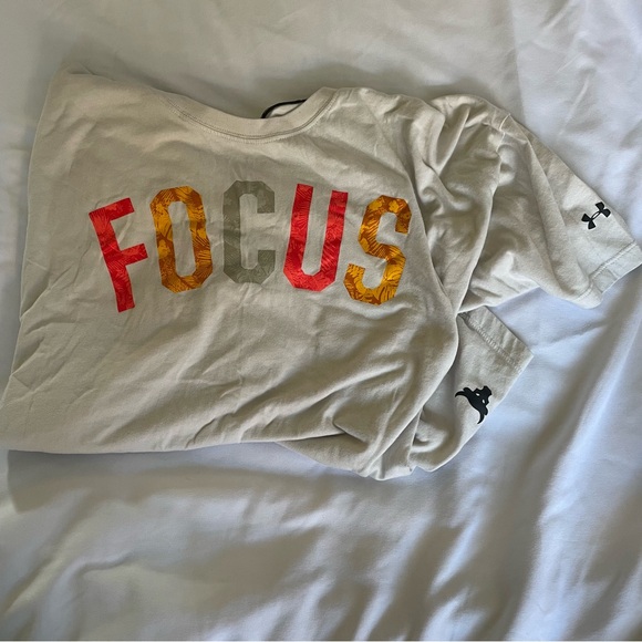Under Armour | loose FOCUS shirt off white - Picture 3 of 3